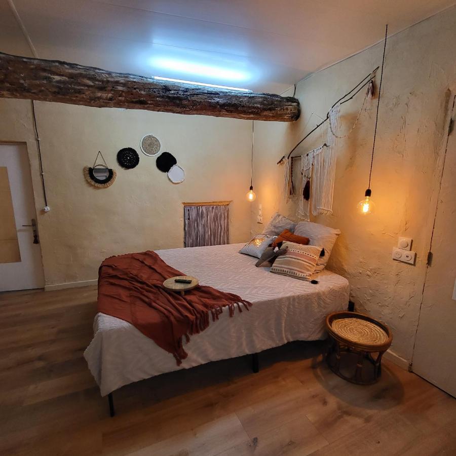 Chambre D'Hotes Gard Meynes Exteriör bild